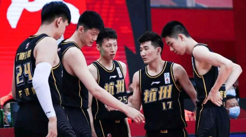 Andy天天搏命工作，但愿早日赚到足够的金钱成长本身的事汪，历来不睬会本身的身体。一天，他服食胃乐时不测哽死。存亡审讯官以为他只懂工作，底子活得不欢愉，不如早日离往。Andy不甘愿宁可半生奋斗云消雾散，因而跟天神赌博，要在七天内令身患尽症的Tiffany欢愉，即可以重回人世。